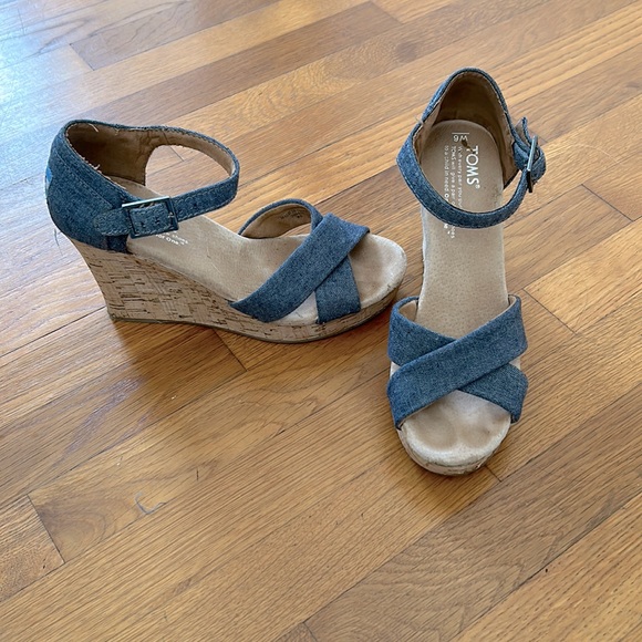 TOMS denim cork wedge sandals - Picture 1 of 4